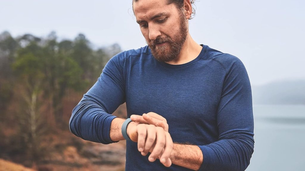 Fitbit Charge 5 Advanced Health  Fitness Tracker with Built-in GPS, Stress Management Tools, Sleep Tracking, 24/7 Heart Rate and More, Lunar White/Soft Gold, One Size (S L Bands Included)