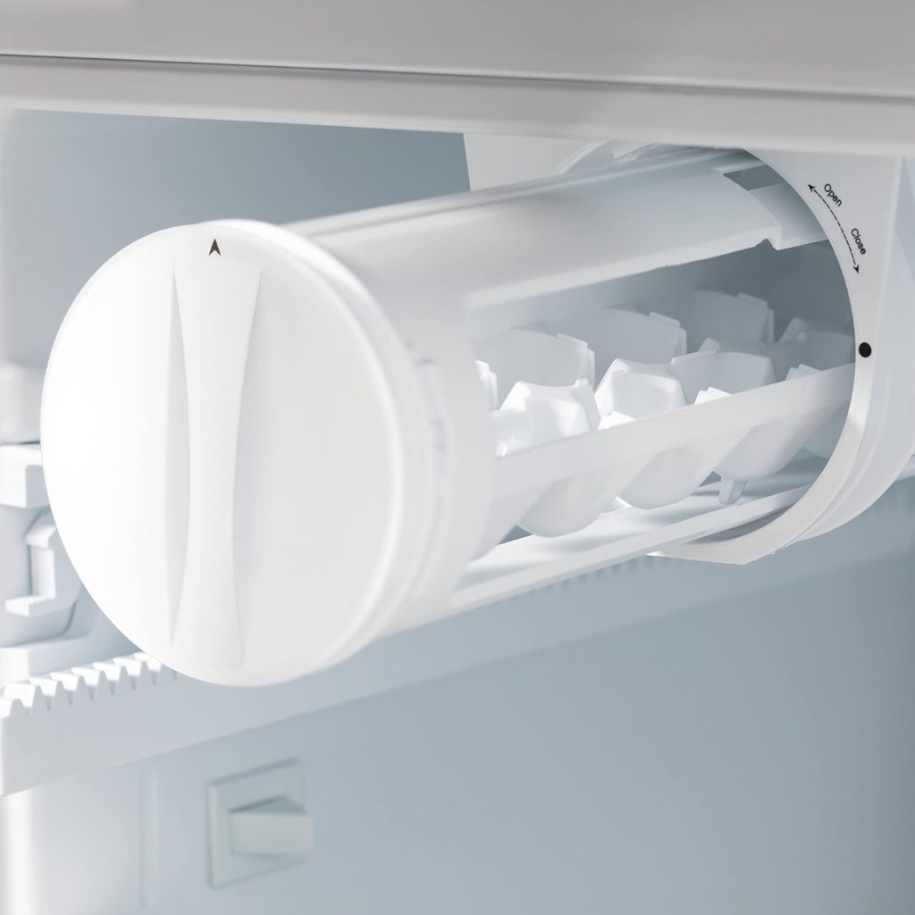 ZLINE 36 Autograph Edition 22.5 cu. ft 4-Door French Door Refrigerator with Ice Maker in Fingerprint Resistant Stainless Steel with Champagne Bronze Traditional Handles (RFMZ-36-CB)