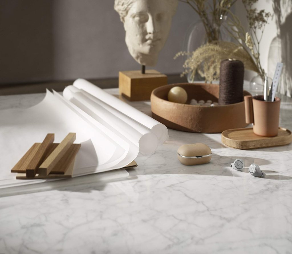 Bang Olufsen Beoplay E8 2.0 True Wireless Earphones Qi Charging, Natural - 1646101 Bang Olufsen Beoplay E8 2.0 True Wireless Earphones Qi Charging, Natural - 1646101