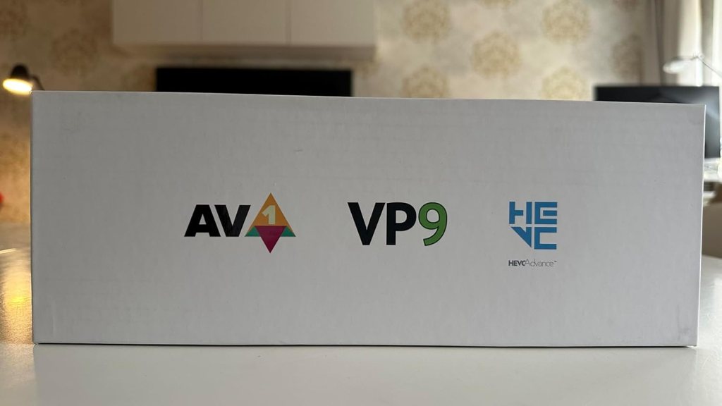 Dune HD Solo 8K, Media Player, Android TV Box, Dolb Visio, Atmo, S928X-K/J, HD-Audio, HDMI, 2.1a, BT 5.2, WiFi6, 1Gbit, USB 3.0, 8GB / 64GB, 3.5 HDD Rack, Optical/Coaxial S/PDIF, 8Kp60, 4K, 1080p