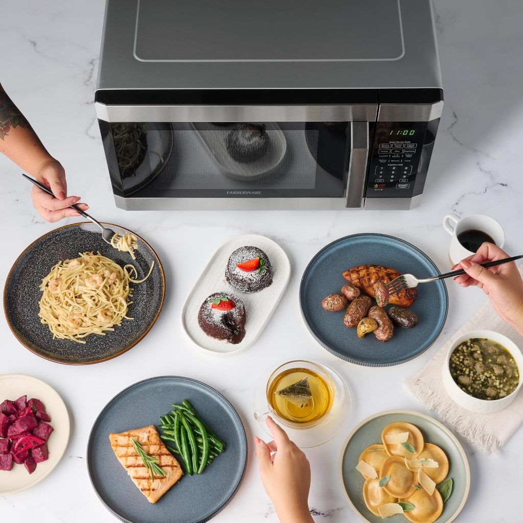 Farberware Countertop Microwave 1100 Watts, 1.3 cu ft - Smart Sensor Microwave Oven With LED Lighting and Child Lock - Perfect for Apartments and Dorms - Easy Clean Retro White, Platinum