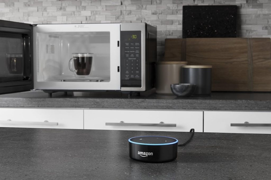 GE Smart Countertop Microwave Oven | Complete with Scan-to-Cook Technology and Wifi-Connectivity | 0.9 Cubic Feet Capacity, 900 Watts | Home  Kitchen Essentials | Stainless Steel