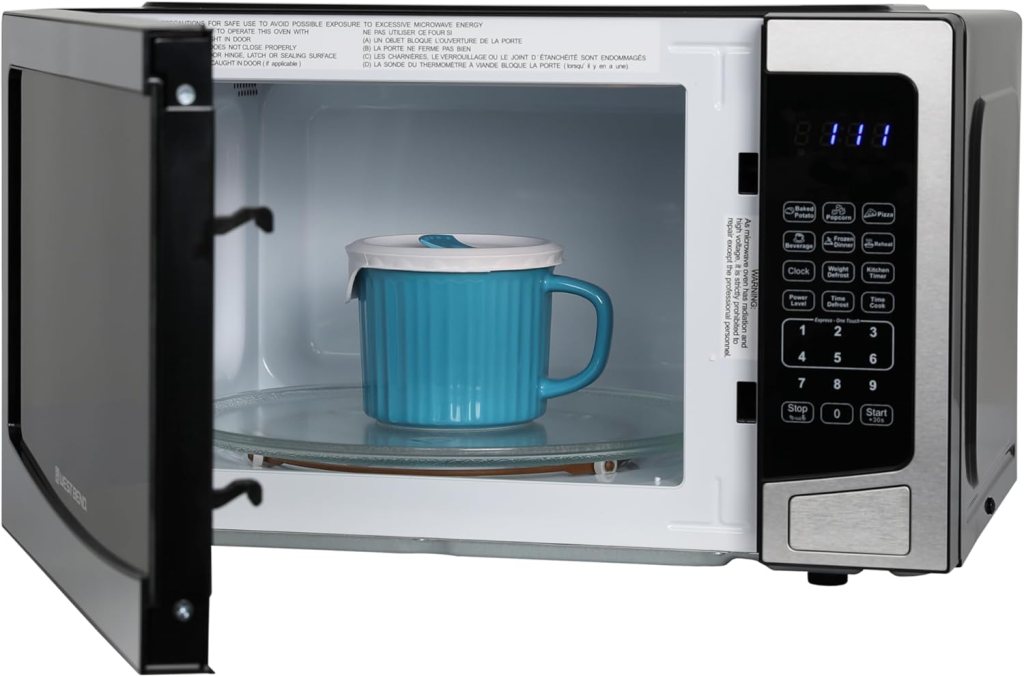 West Bend WBMW71B Microwave Oven 700-Watts Compact with 6 Pre Cooking Settings, Speed Defrost, Electronic Control Panel and Glass Turntable, 0.7-Cu.Ft, Black